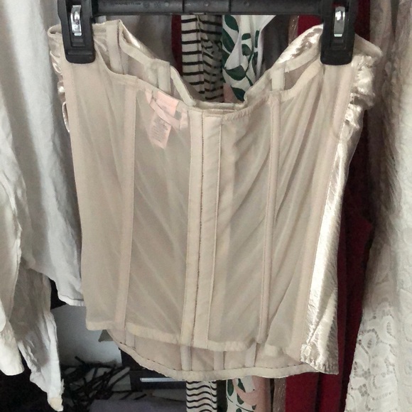 Top - Picture 2 of 2